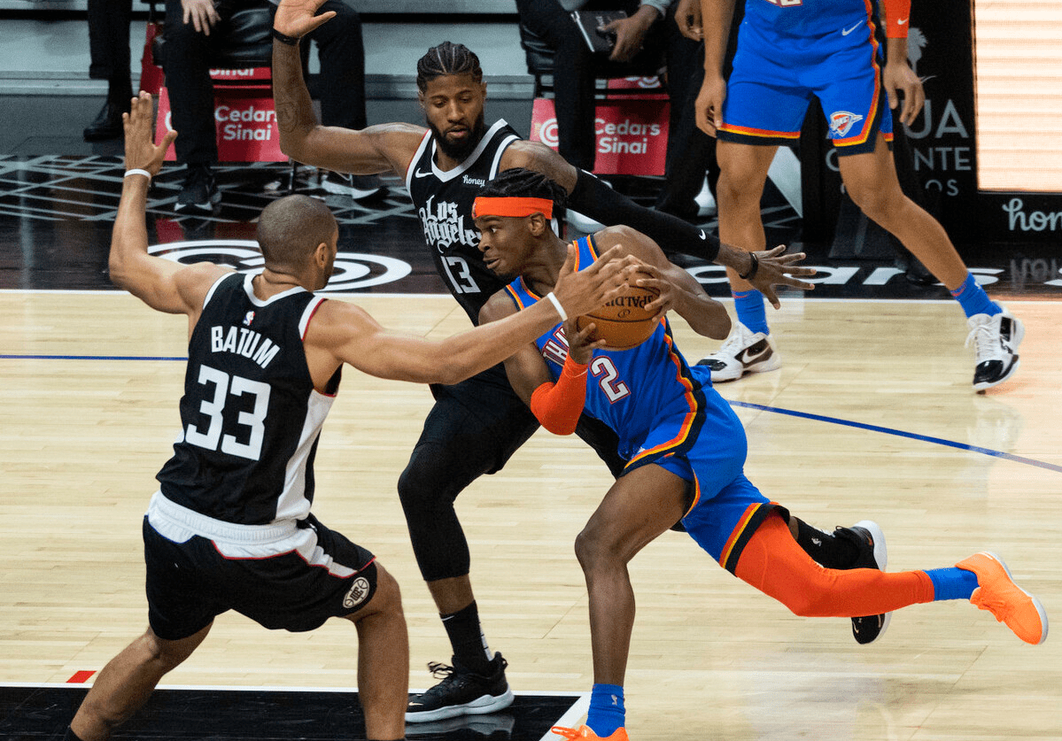 广东队轻取山东队，保罗高光表现