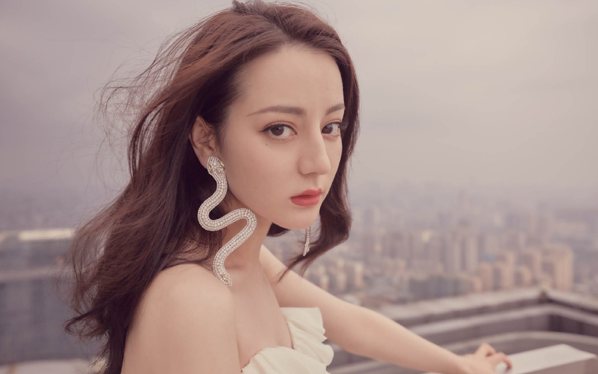 开云体育app-当梅西的弧线划过天空，奥地利的轰鸣震碎沙漠—2026世界杯双线生死战纪实